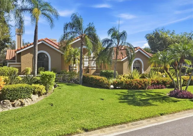 Photo 2 of Single family home for sale at 4221 Escondito Cir, Sarasota, FL 34238 | MLS# A4679916 | Listing updated on 2026-09-15