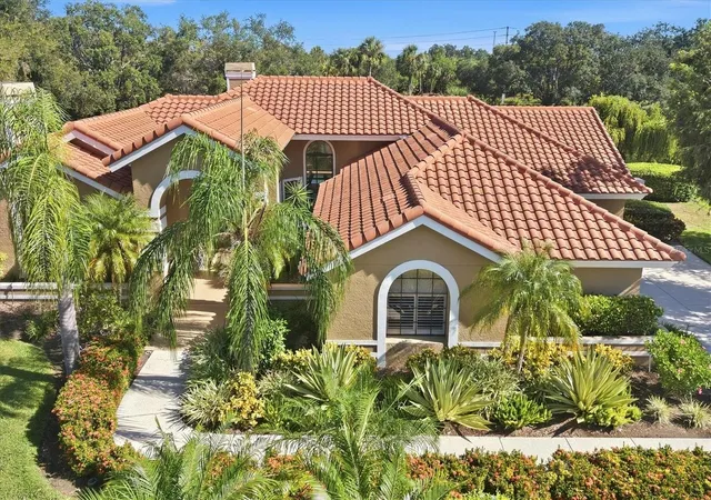 Photo 3 of Single family home for sale at 4221 Escondito Cir, Sarasota, FL 34238 | MLS# A4679916 | Listing updated on 2026-09-15
