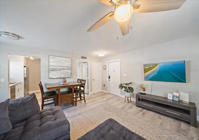 5th image of 3710 Iroquois Ave, Sarasota, FL 34234 | MLS# A4679926