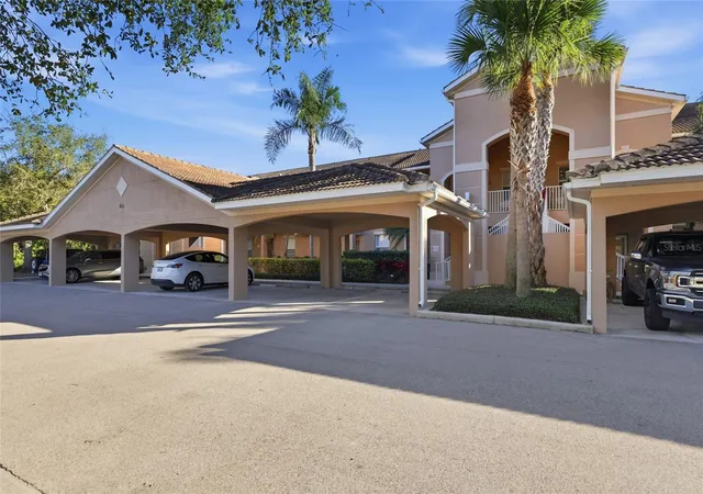 2nd image of 803 Fairwaycove Ln #205, Bradenton, FL 34212 | MLS# A4679927