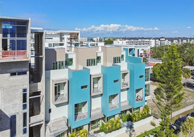 2nd image of 1343 4th St #102, Sarasota, FL 34236 | MLS# TB8469185
