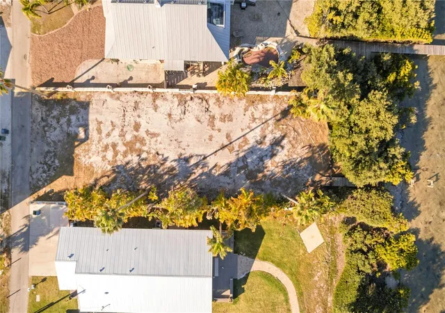 image of 2306 Canasta Dr, Bradenton Beach, FL 34217 | MLS# A4679981