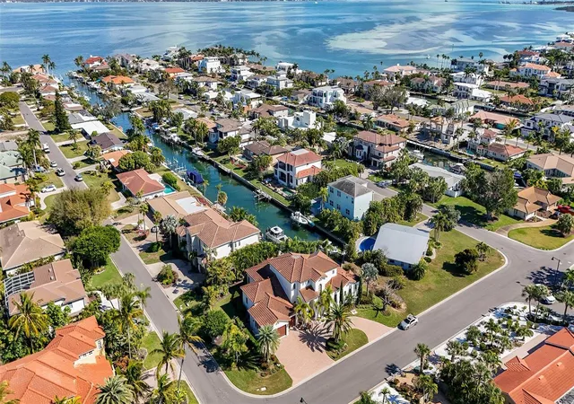 3rd image of 1005 Bogey Ln, Longboat Key, FL 34228 | MLS# A4680006