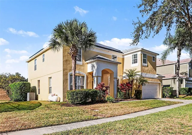 Photo 3 of Sale Pending at 8520 La Isla Dr, Kissimmee, FL 34747 | MLS# O6377229 | Listing updated on 2026-09-21