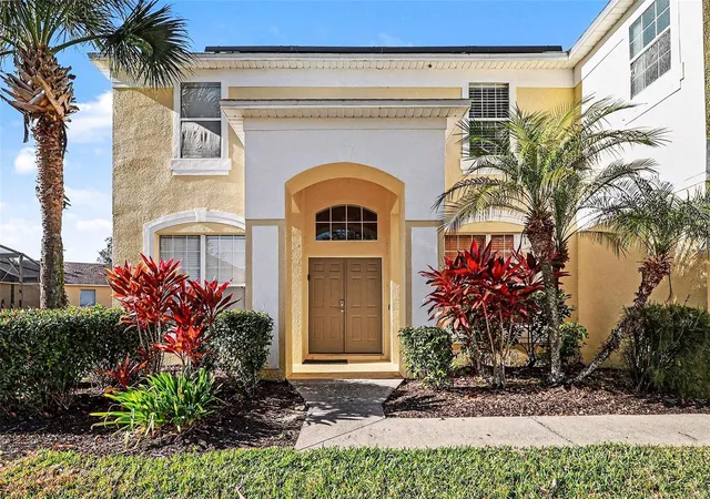 Photo 4 of Sale Pending at 8520 La Isla Dr, Kissimmee, FL 34747 | MLS# O6377229 | Listing updated on 2026-09-21
