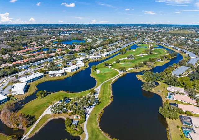 Photo 4 of Condo for sale at 7193 W Country Clb Dr N #237, Sarasota, FL 34243 | MLS# A4680028 | Listing updated on 2026-10-02