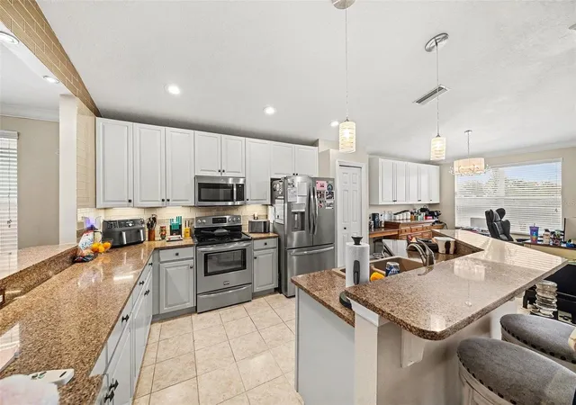 Photo 4 of Single family home for sale at 215 Fern Gulley Dr, Seffner, FL 33584 | MLS# TB8469407 | Listing updated on 2026-09-01