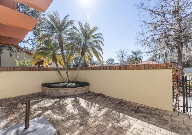 Listing Photo 4 - Condo for sale in building located at 39 Vlg Cir, PALM COAST, FL 32164 - Unit #5-501