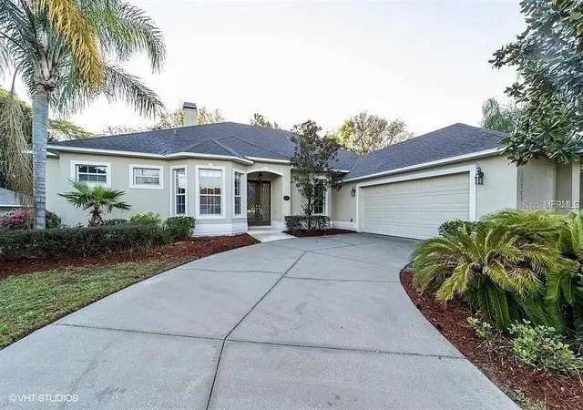 Photo 1 of Single family home for sale at 13200 Whisper Bay Dr, Clermont, FL 34711 | MLS# O6377368 | Listing updated on 2026-01-30