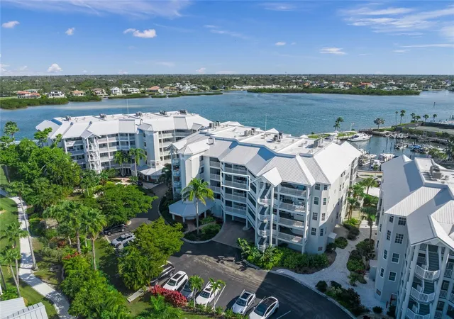 2nd image of 1260 Dolphin Bay Way #403, Sarasota, FL 34242 | MLS# A4680107