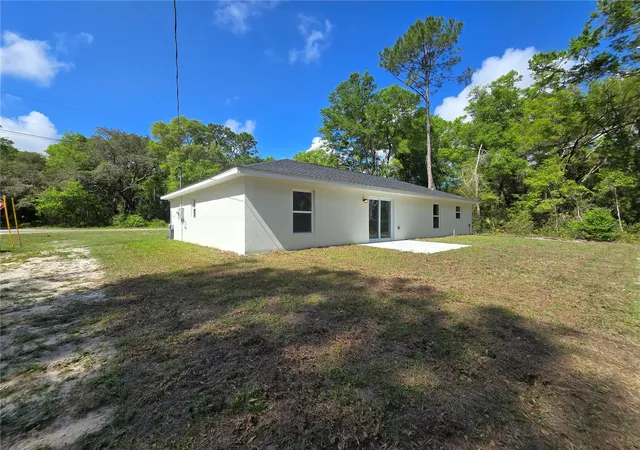 Photo 4 of Single family home for sale at 131 Fisher Rd, Ocklawaha, FL 32179 | MLS# OM717563 | Listing updated on 2026-08-28