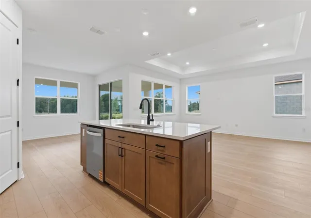 4th image of 33456 Herds Hallow Wy, Wesley Chapel, FL 33545 | MLS# TB8469585