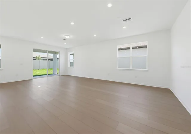 5th image of 33425 Herds Hallow Wy, Wesley Chapel, FL 33545 | MLS# TB8469642