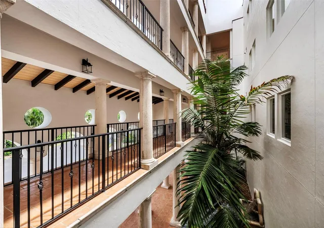 5th image of 11120 Hacienda Del Mar Blvd, Sarasota, FL 33946