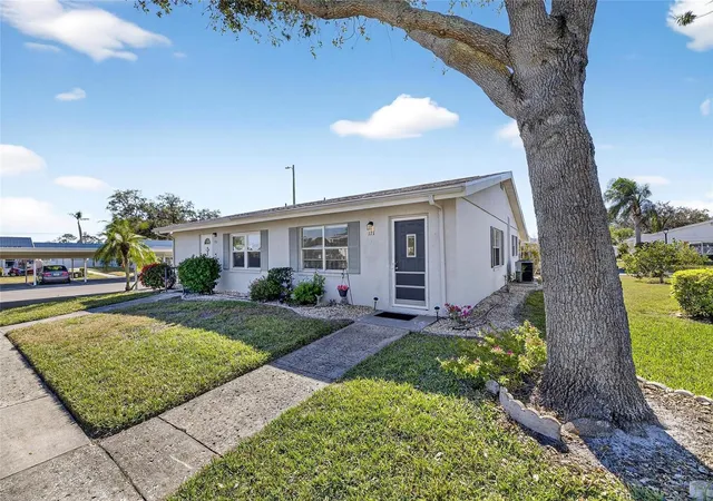2nd image of 301 Andover Pl S #171, Sun City Center, FL 33573 | MLS# TB8469773