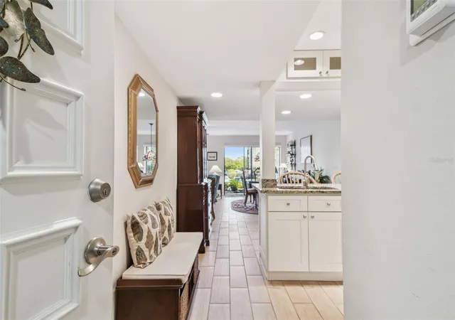 3rd image of 301 Mariner Dr, TARPON SPRINGS, FL 34689