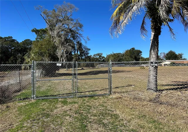 13th image of 750 N Wekiwa Springs Rd, Apopka, FL 32712 | MLS# O6377661