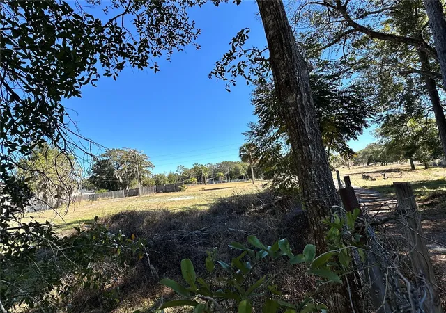 3rd image of 750 N Wekiwa Springs Rd, Apopka, FL 32712 | MLS# O6377661