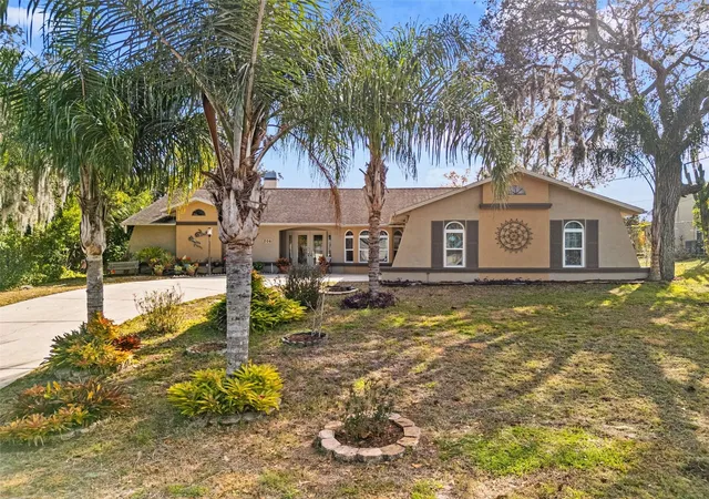 Photo 3 of Single family home for sale at 206 Rusk Cir, Spring Hill, FL 34606 | MLS# W7882508 | Listing updated on 2026-10-13