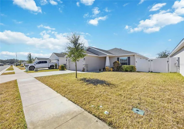 Photo 2 of Single family home for sale at 1035 Tropea Ln, Auburndale, FL 33823 | MLS# S5142688 | Listing updated on 2026-09-01