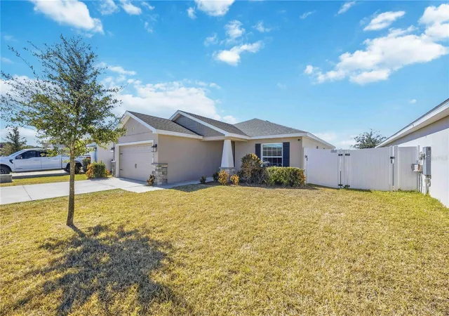 Photo 3 of Single family home for sale at 1035 Tropea Ln, Auburndale, FL 33823 | MLS# S5142688 | Listing updated on 2026-09-01