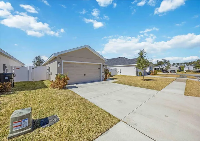 Photo 3 of Single family home for sale at 1035 Tropea Ln, Auburndale, FL 33823 | MLS# S5142688 | Listing updated on 2026-09-01