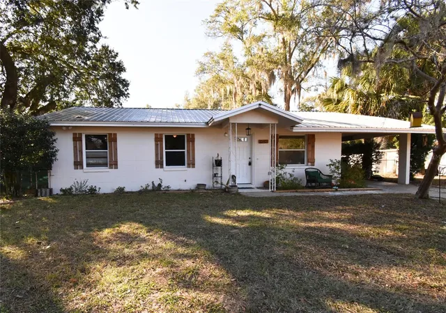 Photo 1 of Single family home for sale at 2810 Ne 24th Avenue, Ocala, FL 34470 | MLS# OM717627 | Listing updated on 2026-02-10