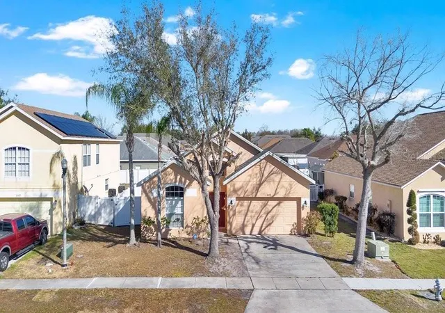Homes for sale in Kissimmee, FL | 2109 Woodsedge Dr, Kissimmee, FL 34746 | MLS# S5142691