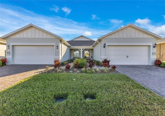 Photo 2 of Single family home for sale at 2434 N Cliff Way, Saint Cloud, FL | MLS# L4958972 | Listing updated on 2026-08-31