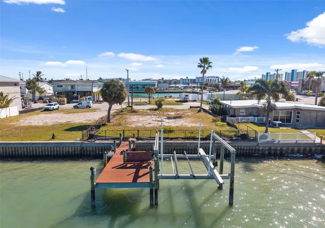 26th image of 15307 Harbor Dr, Madeira Beach, FL 33708 | MLS# TB8469917