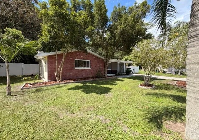 Photo 3 of Single family home for sale at 7235 Redbud Ct, New Port Richey, FL 34653 | MLS# TB8469969 | Listing updated on 2026-09-24