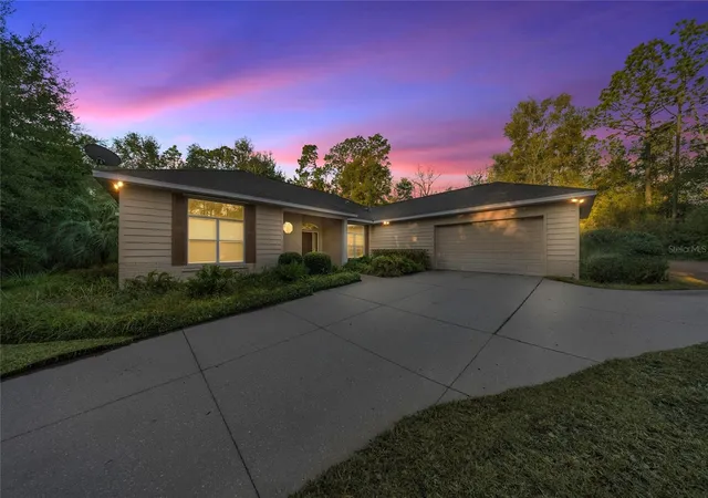 Photo 2 of Single family home for sale at 20698 SW 93rd Lane Rd, DUNNELLON, FL 34431 | MLS# OM717649 | Listing updated on 2026-10-06