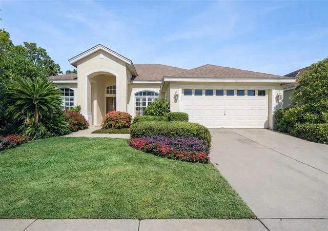 Photo 1 of Single family home for sale at 8032 Pine Holw Dr, Mount Dora, FL 32757 | MLS# G5107406 | Listing updated on 2026-09-29