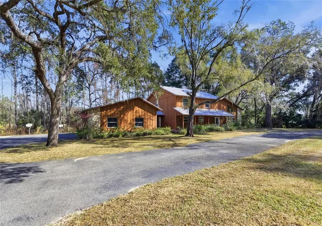 5th image of 351 Sequoia Dr, Ocklawaha, FL 32179 | MLS# OM717657