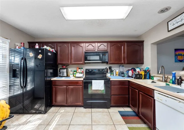 Photo 3 of Townhouse for sale at 2329 Water View Loop, Kissimmee, FL 34743 | MLS# O6377909 | Listing updated on 2026-08-04