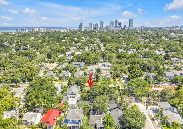 Photo 2 of Single family home for sale at 115 21st Avenue NE, Saint Petersburg, FL 33704 | MLS# TB8470165 | Listing updated on 2026-10-06
