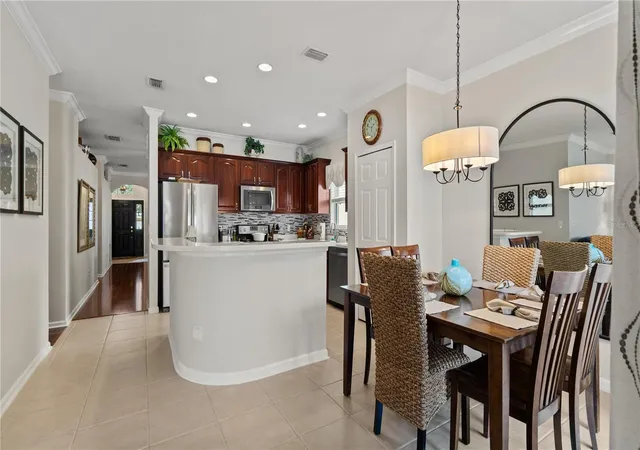 Photo 4 of Single family home for sale at 13560 Hawk Lake Dr, Orlando, FL 32837 | MLS# O6377971 | Listing updated on 2026-08-31