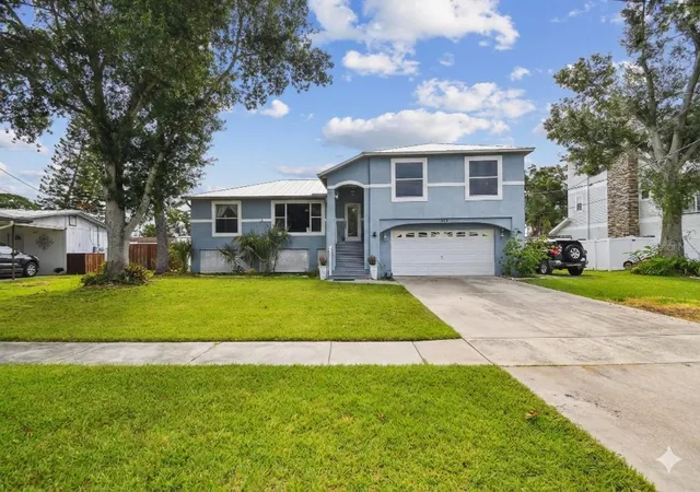 Photo 1 of Single family home for sale at 317 Shore Dr E, Oldsmar, FL 34677 | MLS# FC315737 | Listing updated on 2026-10-04