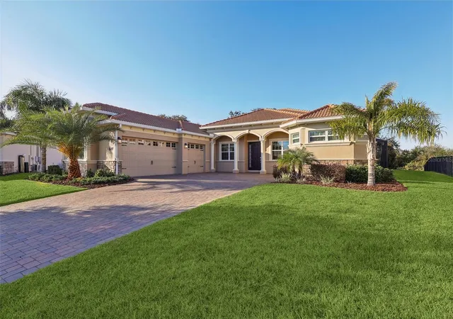 Homes for sale in Davenport, FL | 8847 Fallen Oak Dr, Davenport, FL 33896 | MLS# O6378015
