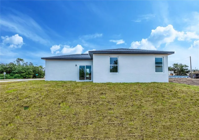 Photo 17 of Single family home for sale at 411 St Johns Ln, Kissimmee, FL 34759 | MLS# O6378041 | Listing updated on 2026-09-02