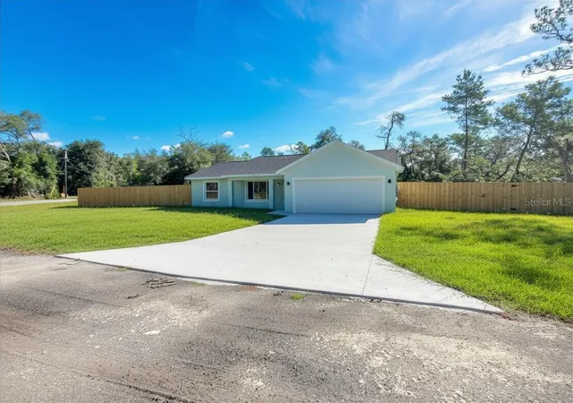2nd image of 15 Fisher Way Pl, Ocklawaha, FL 32179 | MLS# OM717707