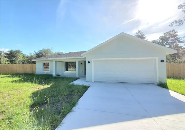 3rd image of 15 Fisher Way Pl, Ocklawaha, FL 32179 | MLS# OM717707