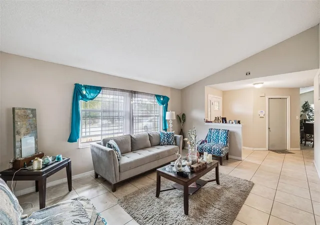 Photo 3 of Single family home for sale at 6815 Crescent Ridge Rd, Orlando, FL 32810 | MLS# O6378050 | Listing updated on 2026-08-06