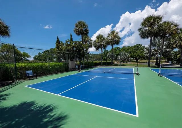 2nd image of 3435 Winding Oaks Dr, LONGBOAT KEY, FL 34228