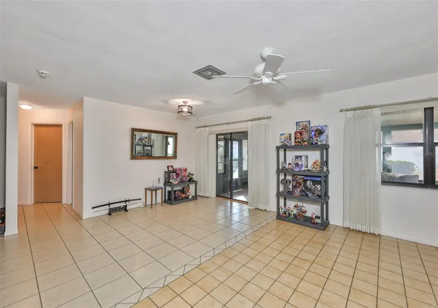 Photo 4 of Single family home for sale at 5534 22nd Avenue N, Saint Petersburg, FL | MLS# TB8470316 | Listing updated on 2026-07-28