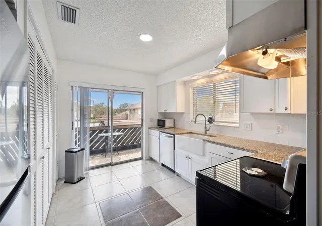 Photo 3 of Condo for sale at 4028 Davit Dr #4028, New Port Richey, FL 34652 | MLS# TB8470362 | Listing updated on 2026-08-11