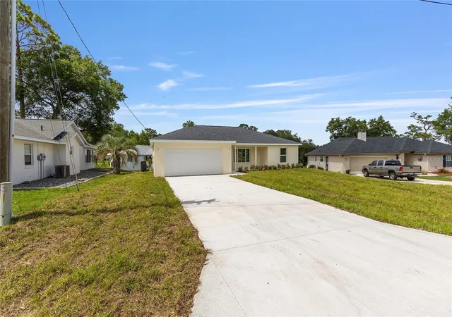 2nd image of 62 Malauka Radl, Ocklawaha, FL 32179 | MLS# O6378131
