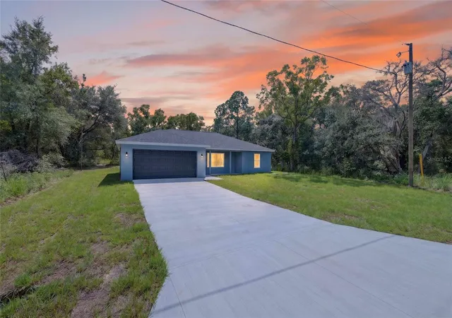 Photo 3 of Sale Pending at 62 Malauka Radl, Ocklawaha, FL 32179 | MLS# O6378131 | Listing updated on 2026-09-14