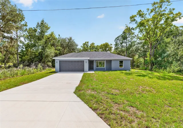 Photo 3 of Sale Pending at 62 Malauka Radl, Ocklawaha, FL 32179 | MLS# O6378131 | Listing updated on 2026-09-14