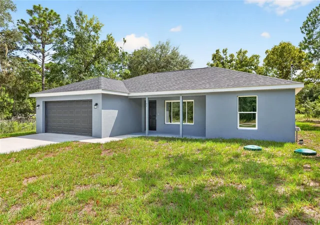 Photo 4 of Sale Pending at 62 Malauka Radl, Ocklawaha, FL 32179 | MLS# O6378131 | Listing updated on 2026-09-14